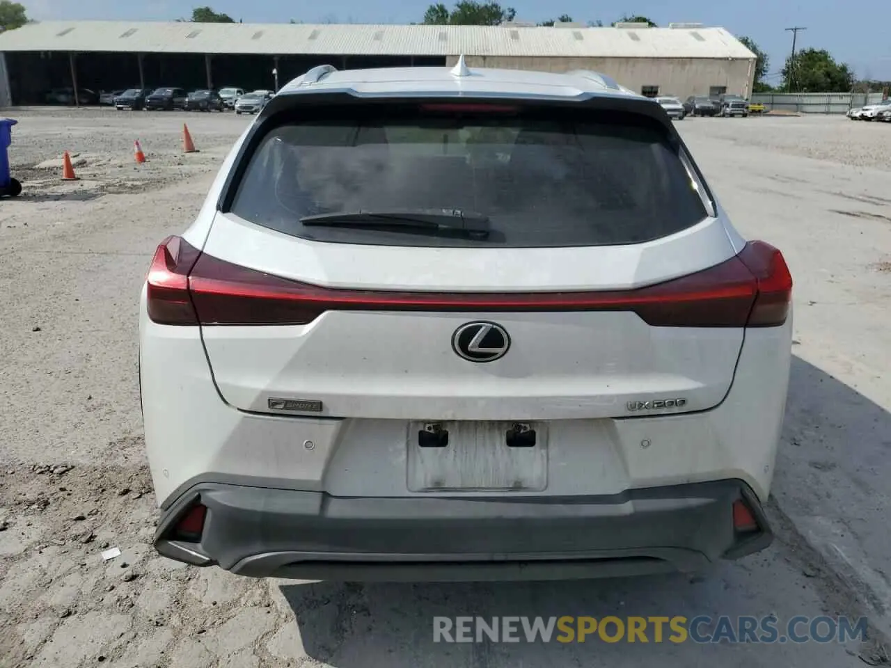 6 Photograph of a damaged car JTHY3JBH4K2013973 LEXUS UX 200 2019