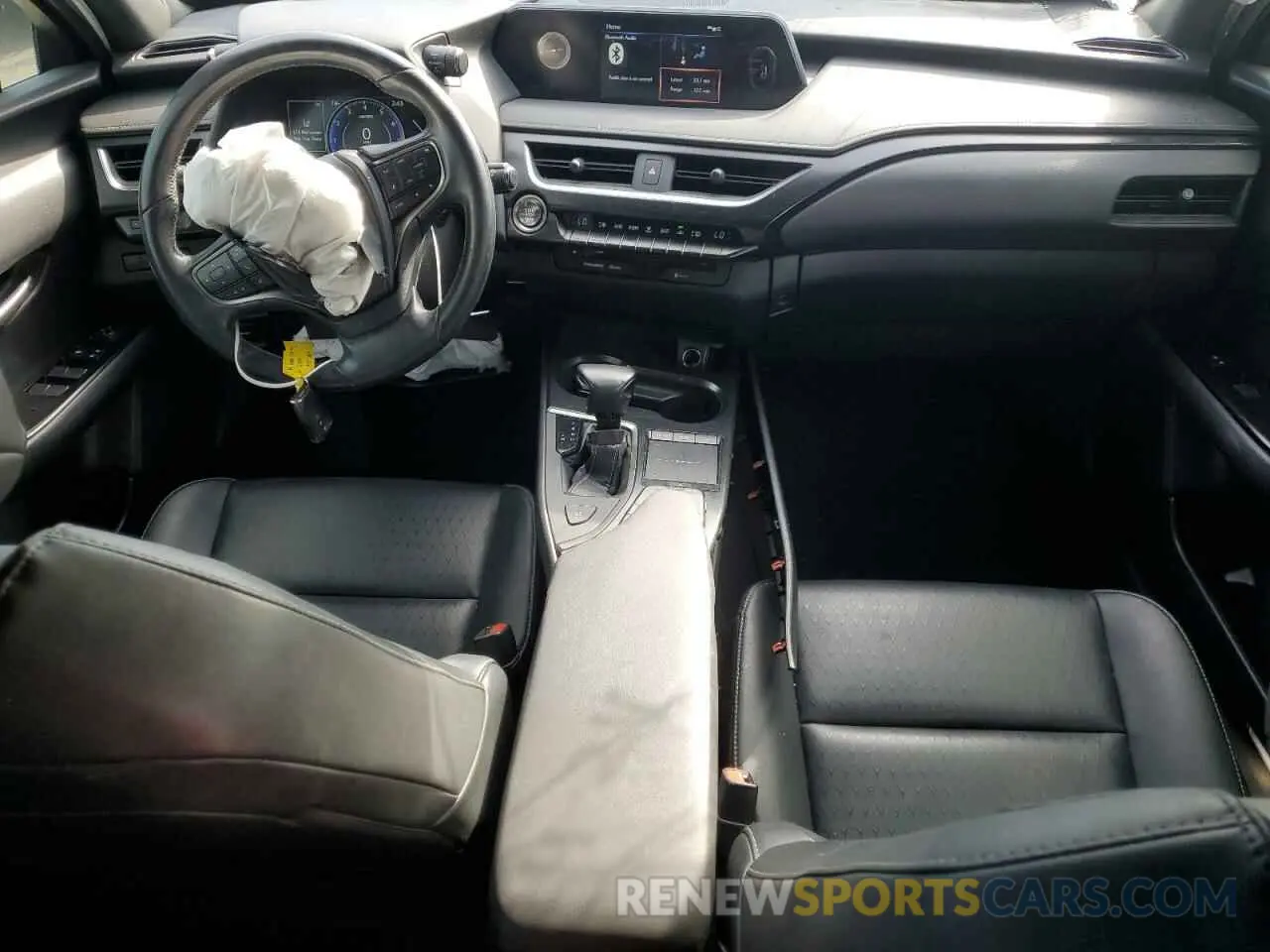 8 Photograph of a damaged car JTHY3JBH4K2014363 LEXUS UX 200 2019