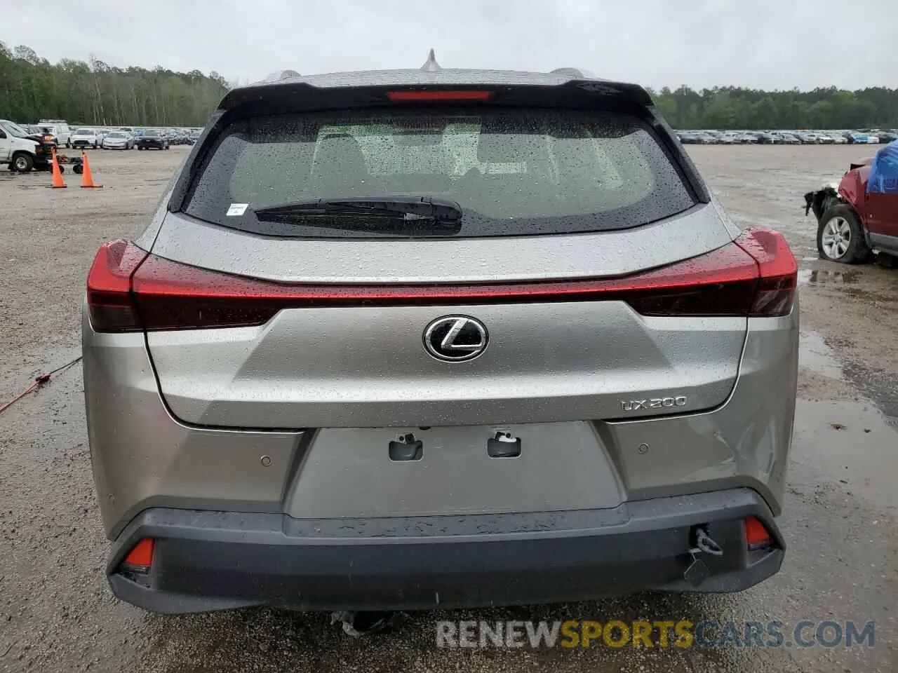 6 Photograph of a damaged car JTHY3JBH4K2016033 LEXUS UX 200 2019