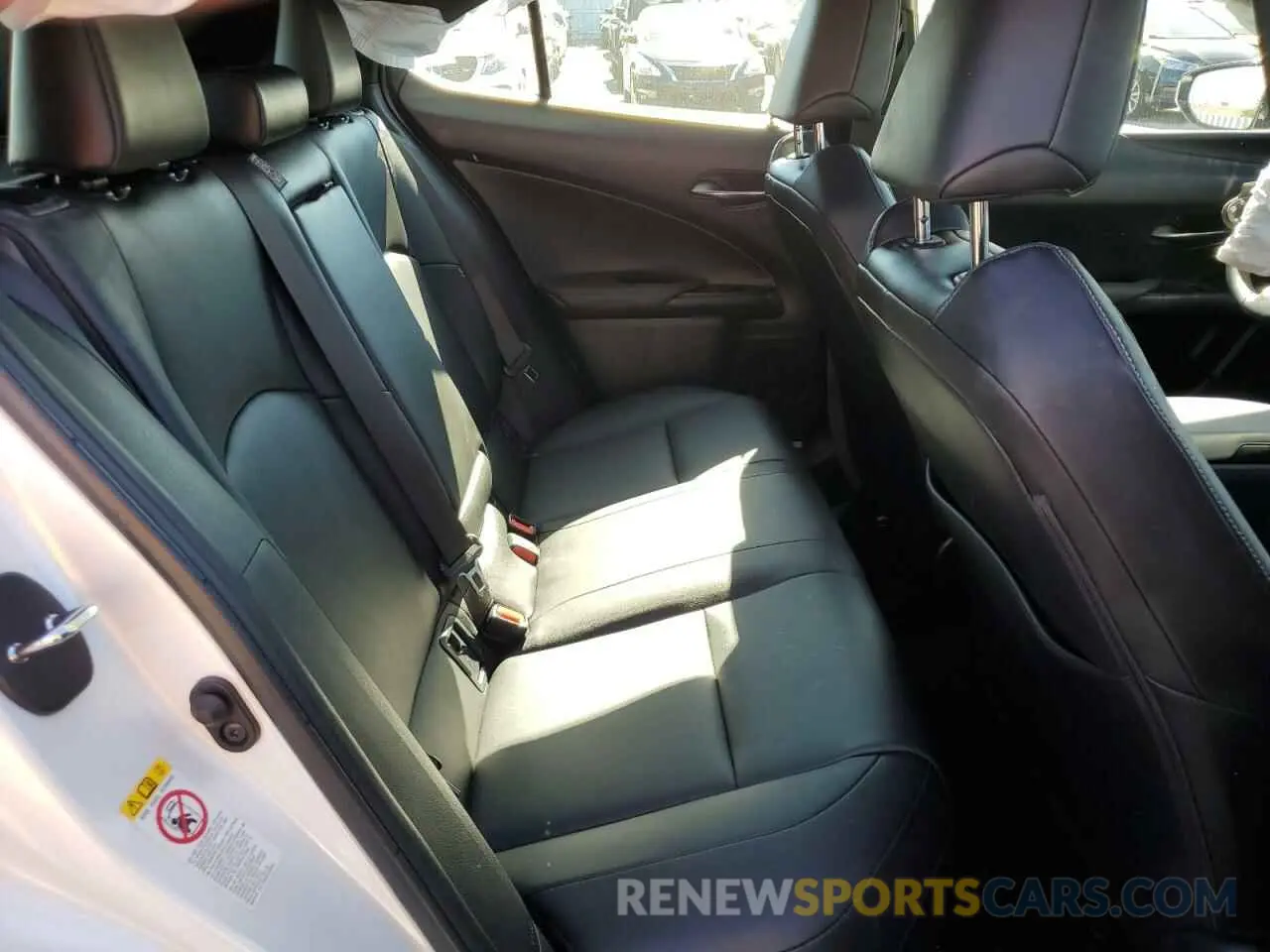 6 Photograph of a damaged car JTHY3JBH5K2018406 LEXUS UX 200 2019