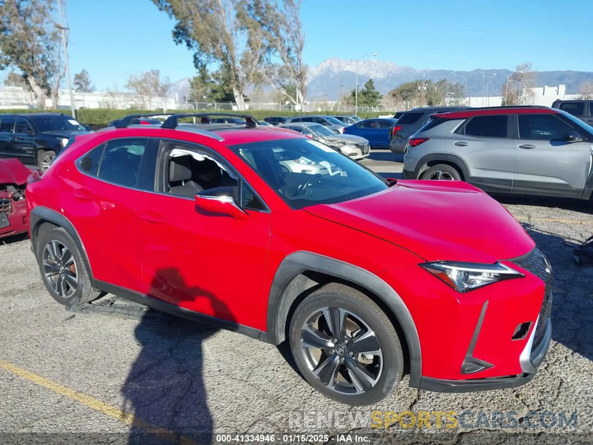1 Photograph of a damaged car JTHY3JBH6K2000559 LEXUS UX 200 2019