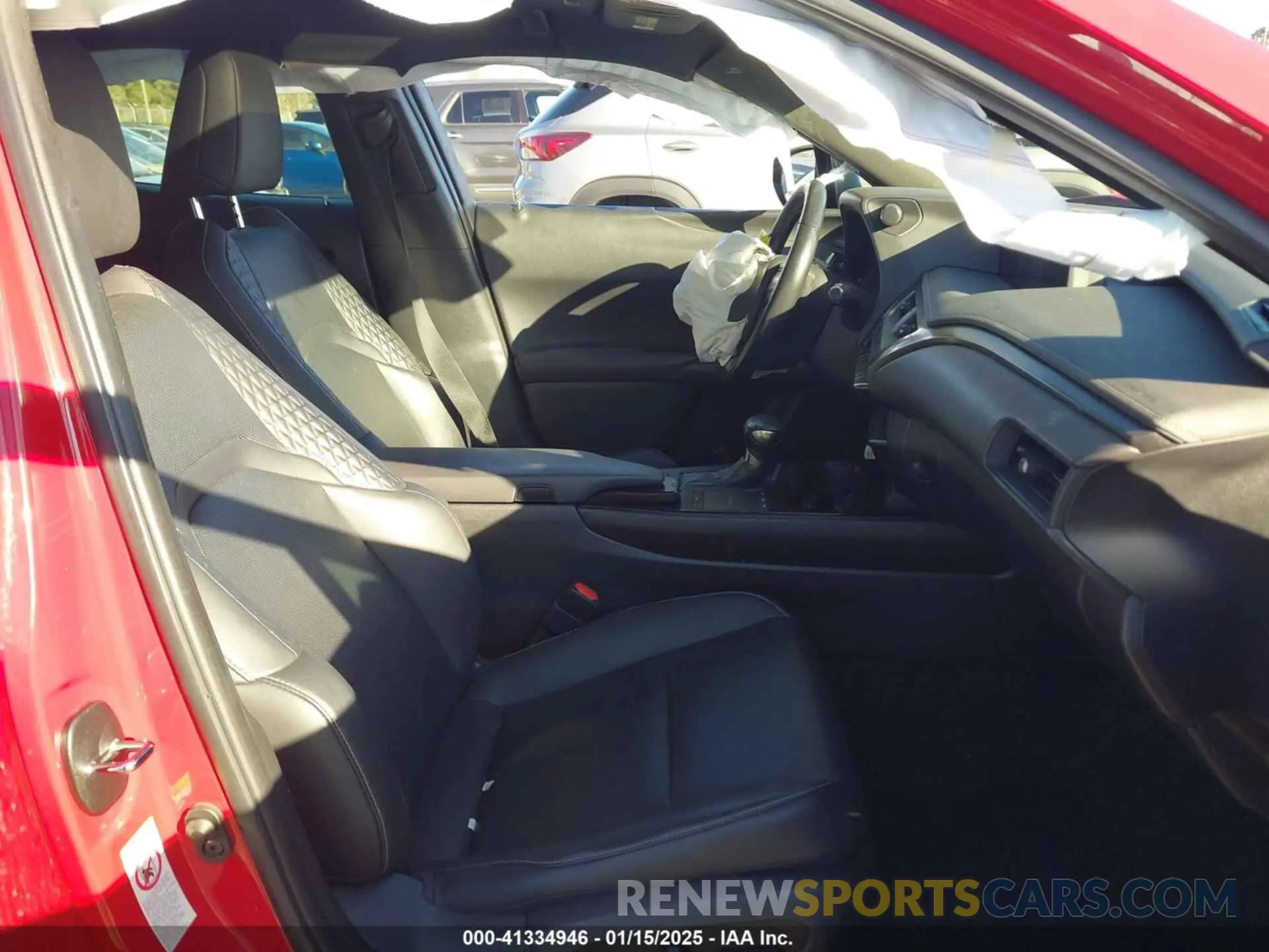 5 Photograph of a damaged car JTHY3JBH6K2000559 LEXUS UX 200 2019