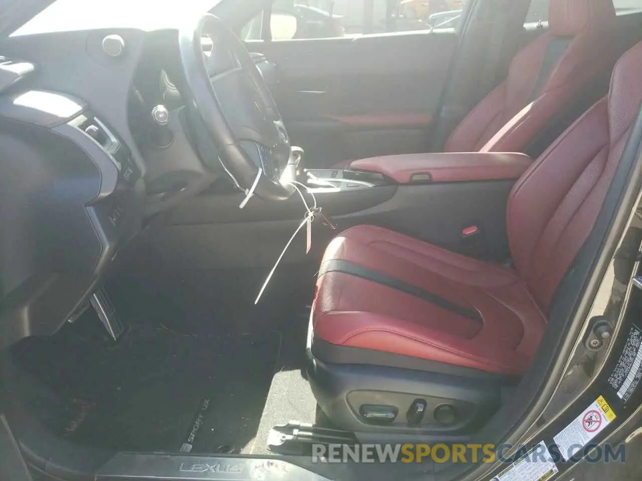 7 Photograph of a damaged car JTHY3JBH6K2001288 LEXUS UX 200 2019