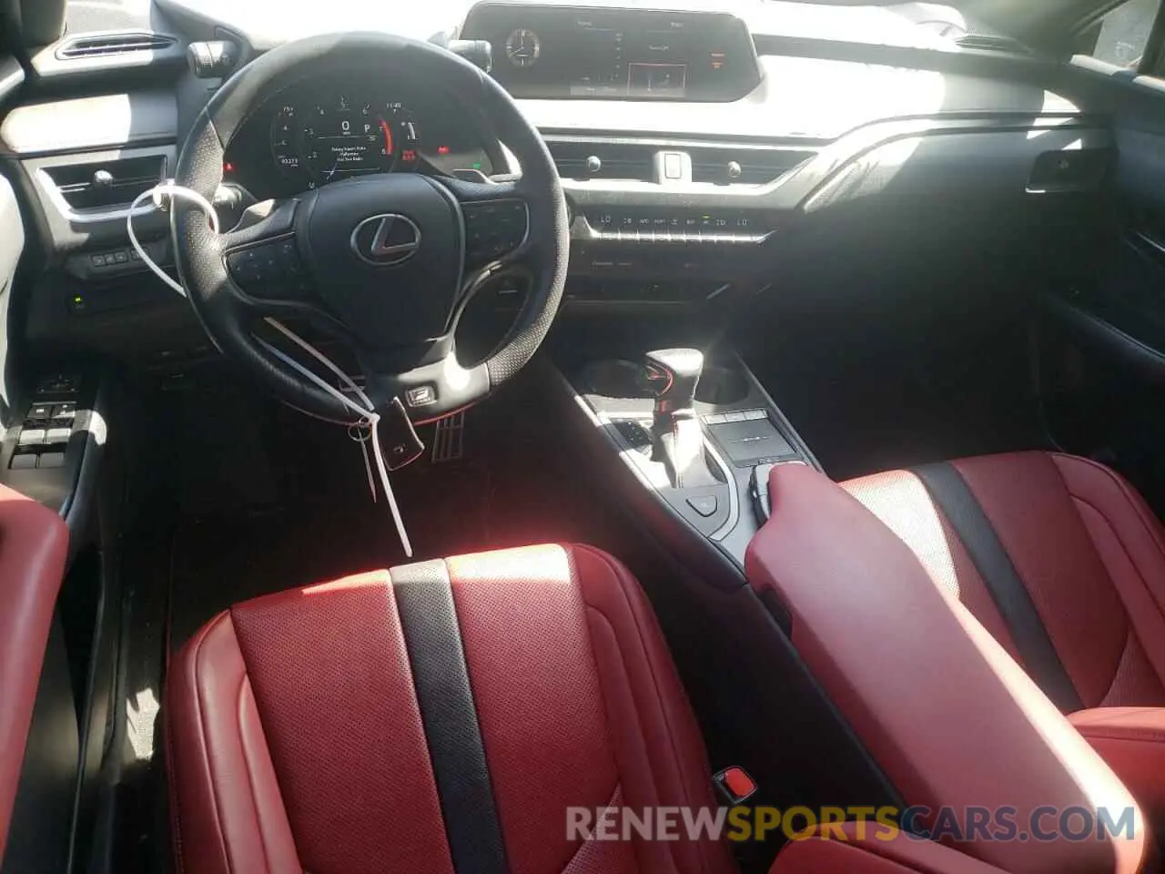 8 Photograph of a damaged car JTHY3JBH6K2001288 LEXUS UX 200 2019