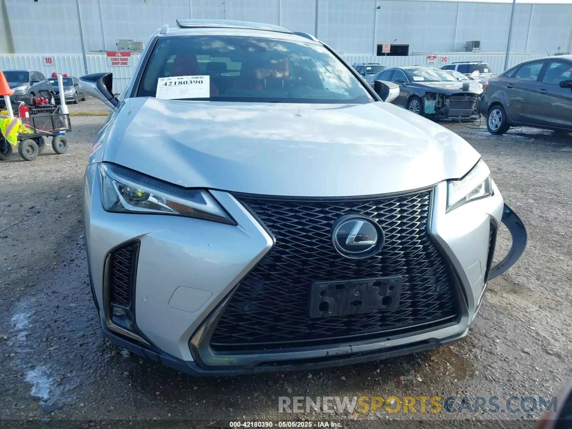 11 Photograph of a damaged car JTHY3JBH6K2013523 LEXUS UX 200 2019