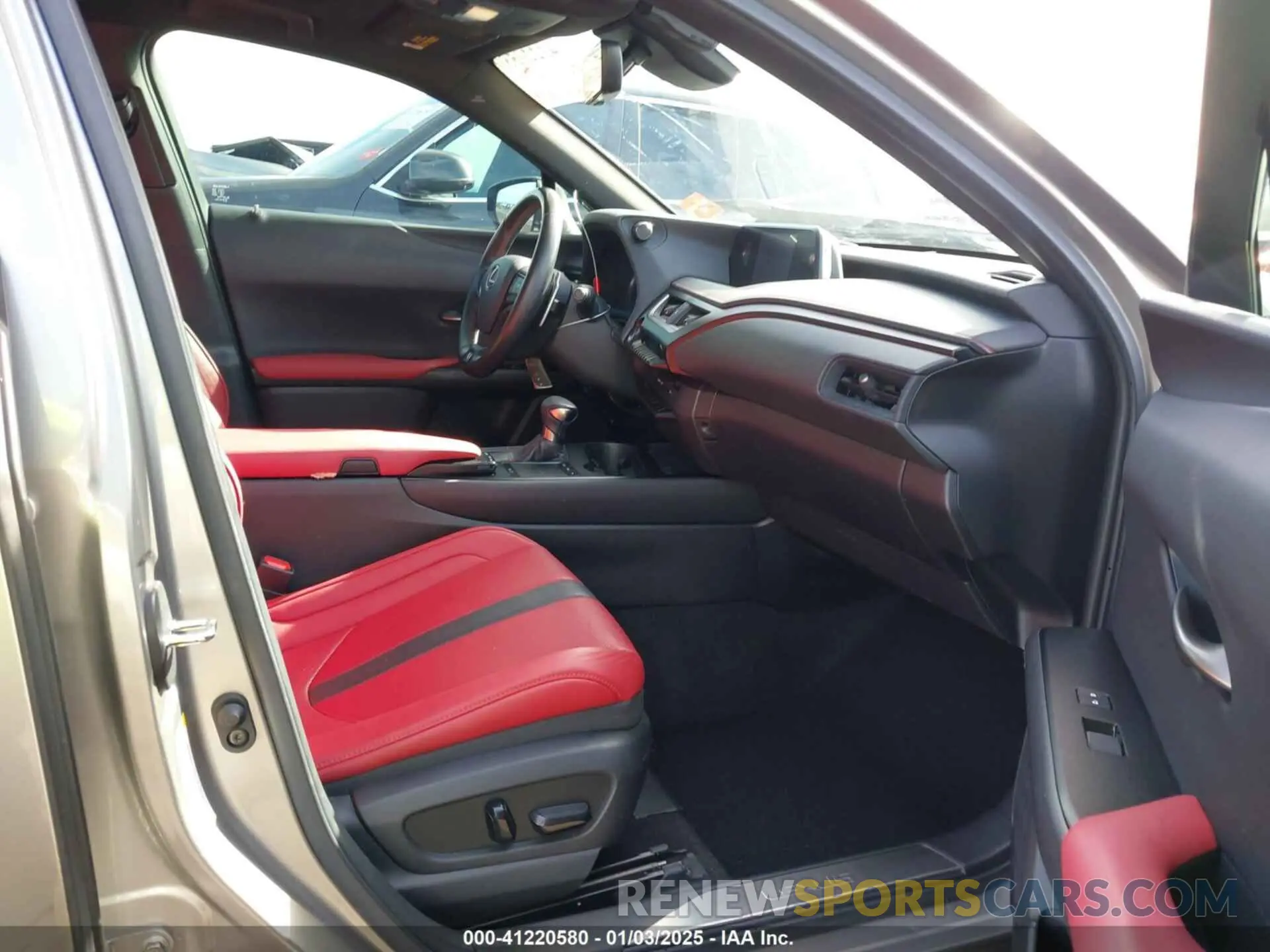 5 Photograph of a damaged car JTHY3JBH6K2017491 LEXUS UX 200 2019