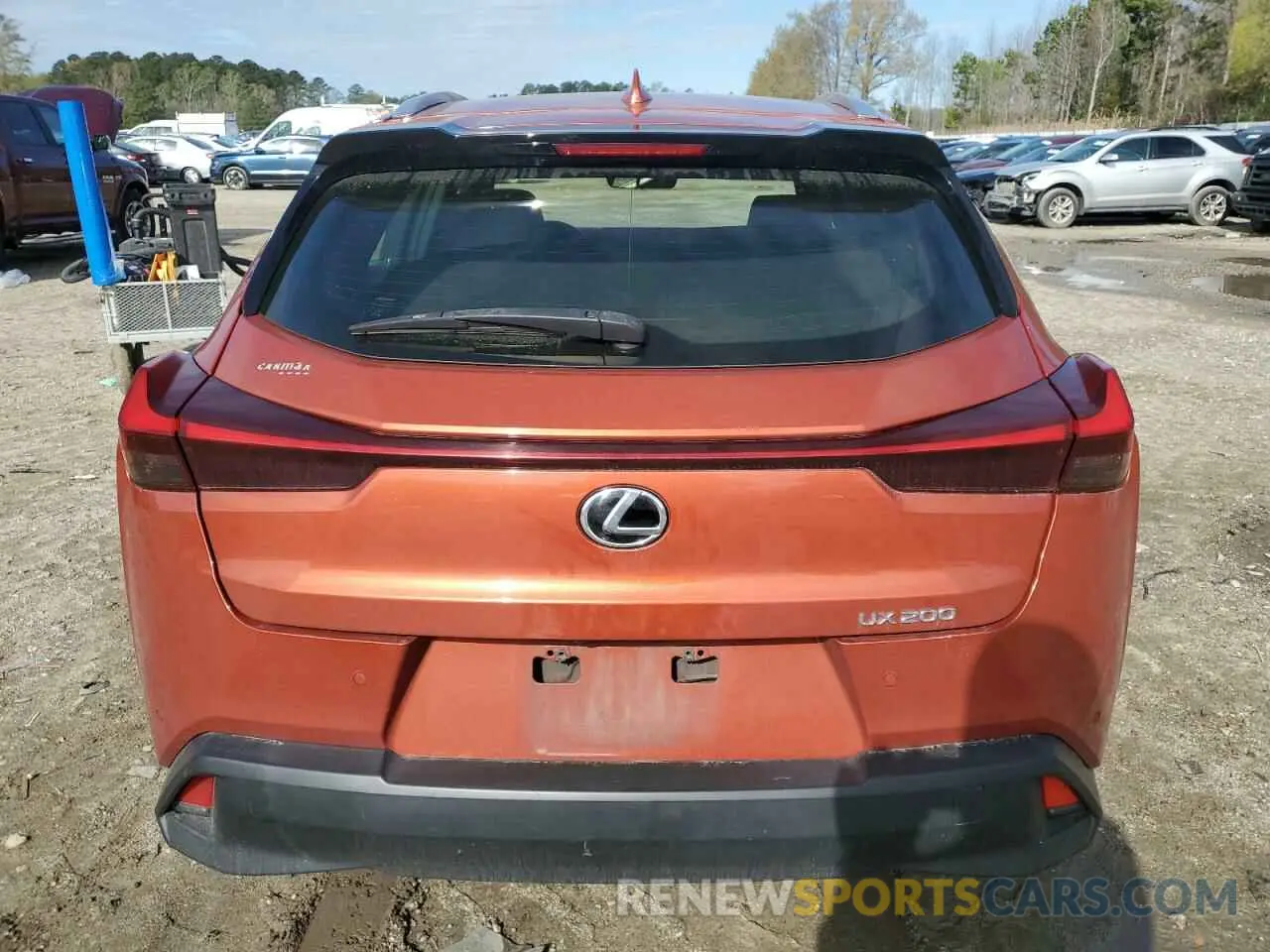 6 Photograph of a damaged car JTHY3JBH7K2000375 LEXUS UX 200 2019