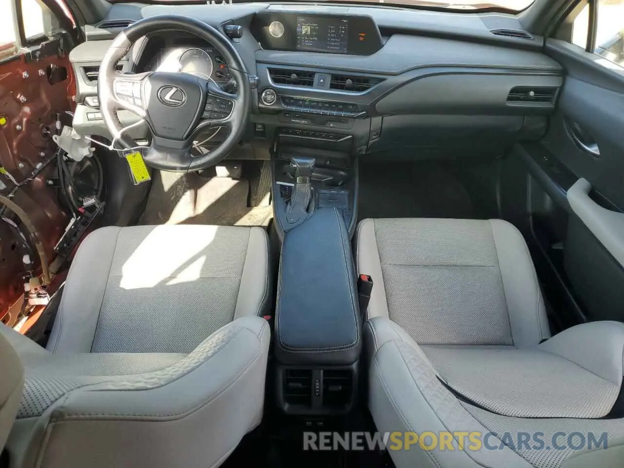 8 Photograph of a damaged car JTHY3JBH7K2000375 LEXUS UX 200 2019