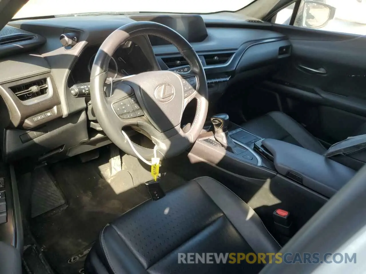 8 Photograph of a damaged car JTHY3JBH7K2004720 LEXUS UX 200 2019