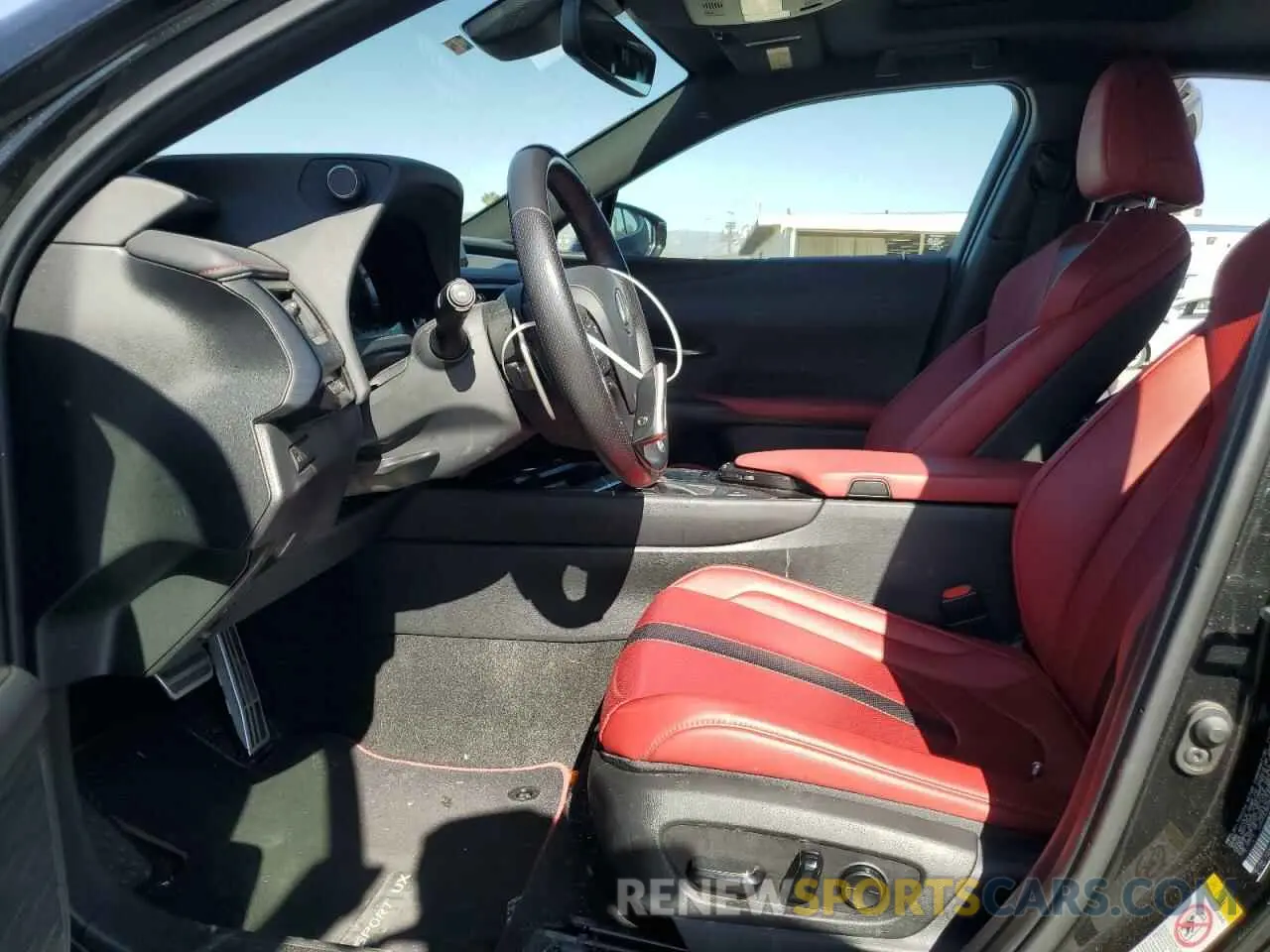 7 Photograph of a damaged car JTHY3JBH7K2005768 LEXUS UX 200 2019