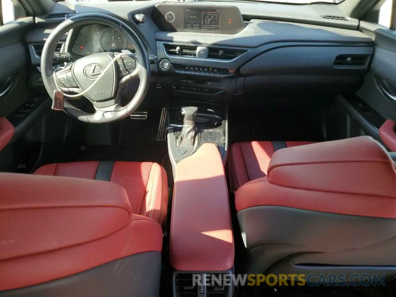 8 Photograph of a damaged car JTHY3JBH7K2005768 LEXUS UX 200 2019