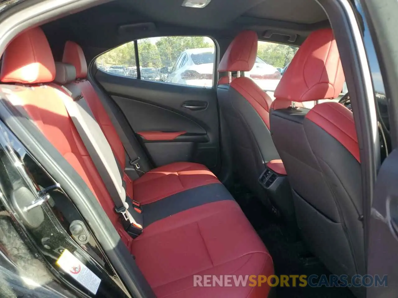 11 Photograph of a damaged car JTHY3JBH8K2006265 LEXUS UX 200 2019