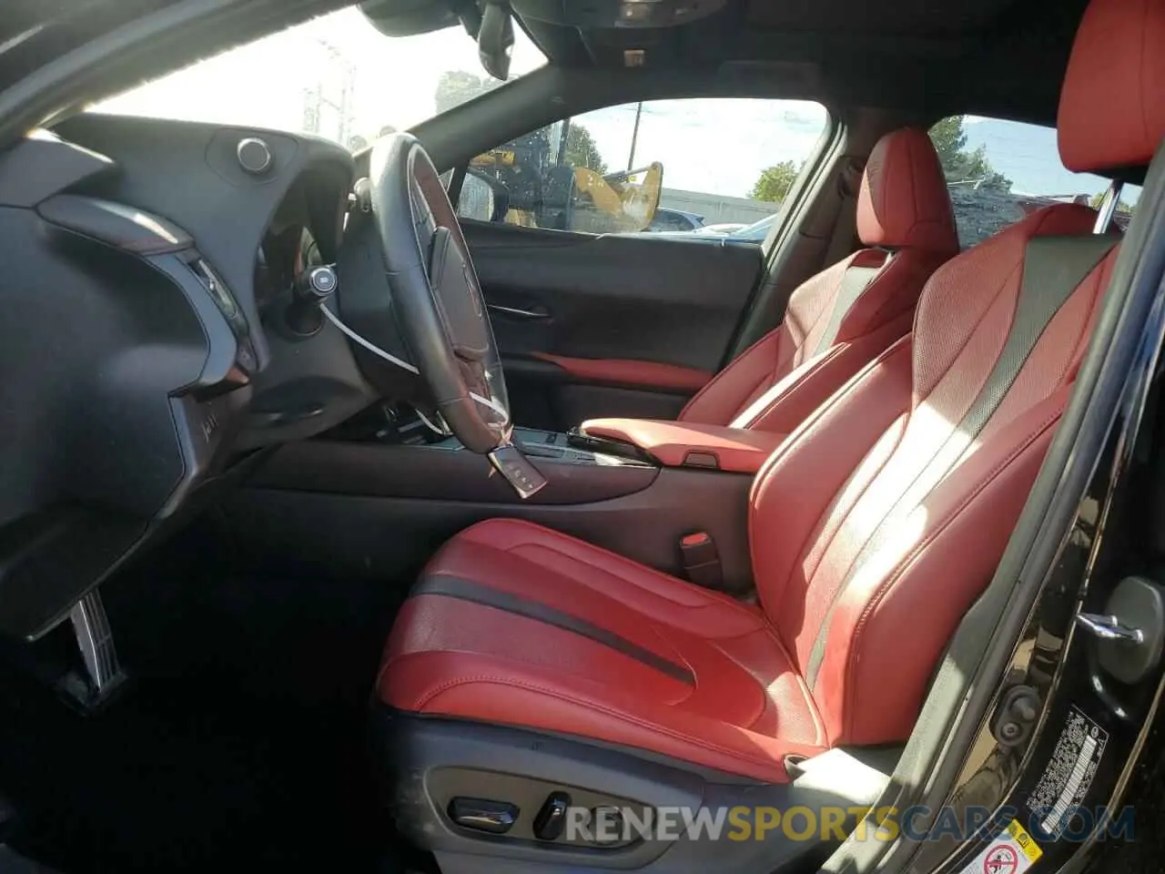 7 Photograph of a damaged car JTHY3JBH8K2006265 LEXUS UX 200 2019