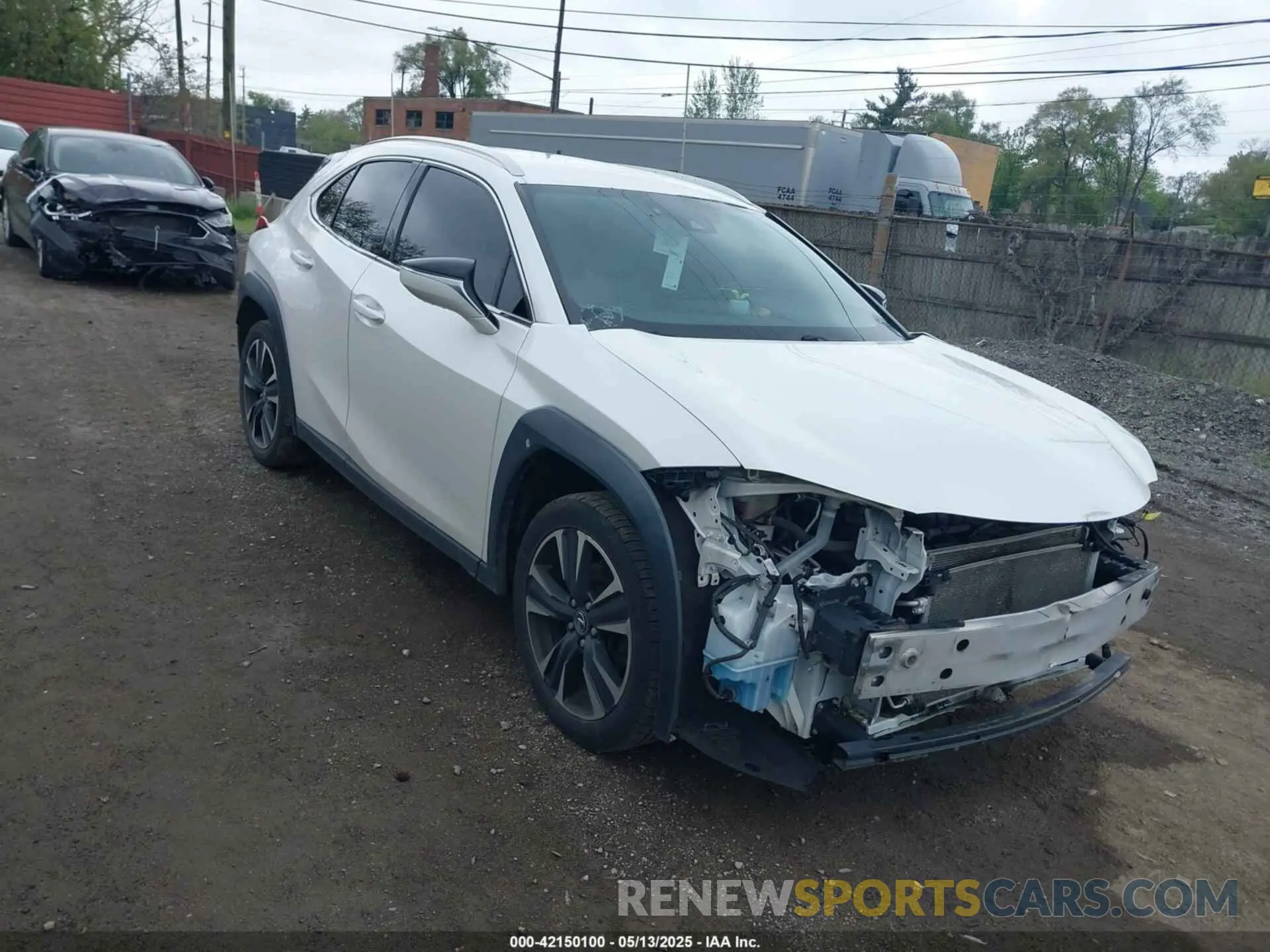 1 Photograph of a damaged car JTHY3JBH8K2014561 LEXUS UX 200 2019