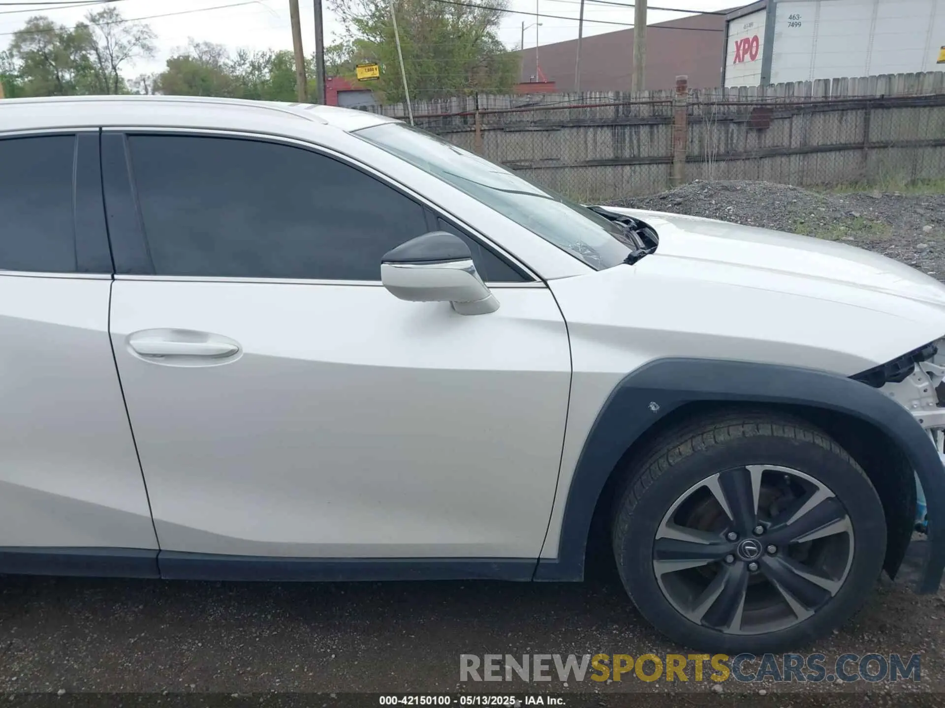 13 Photograph of a damaged car JTHY3JBH8K2014561 LEXUS UX 200 2019