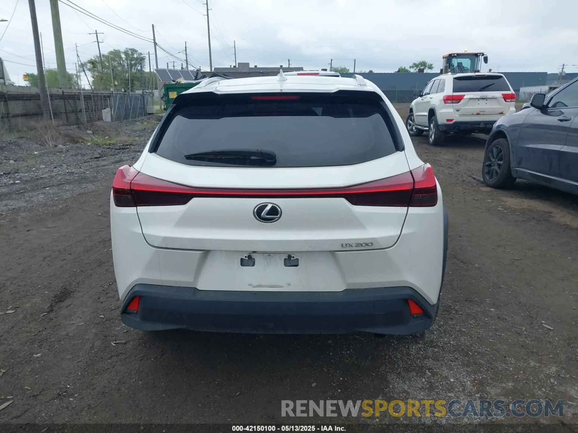 16 Photograph of a damaged car JTHY3JBH8K2014561 LEXUS UX 200 2019