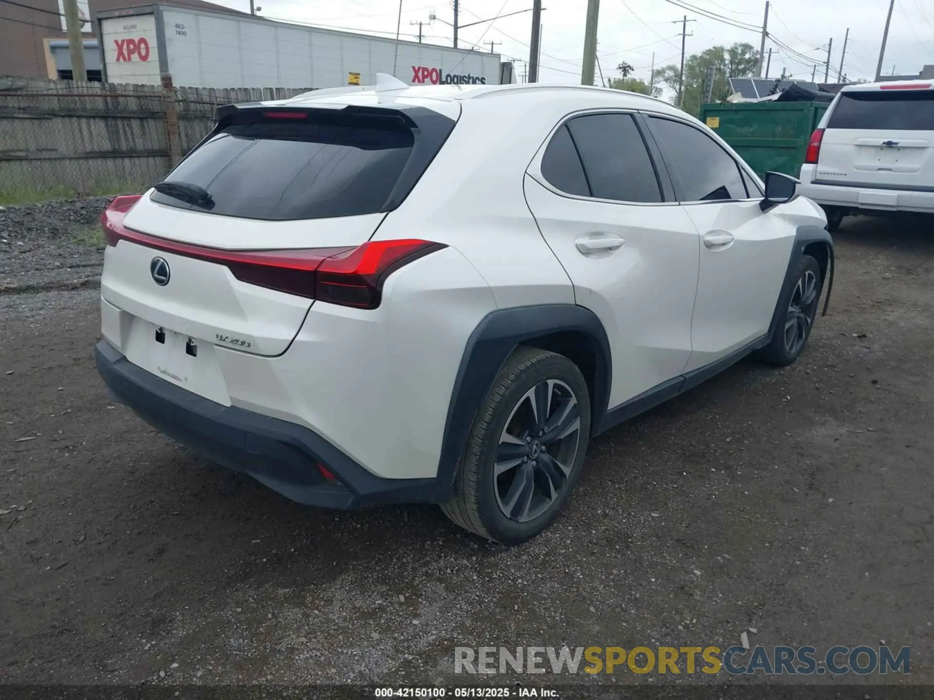 4 Photograph of a damaged car JTHY3JBH8K2014561 LEXUS UX 200 2019