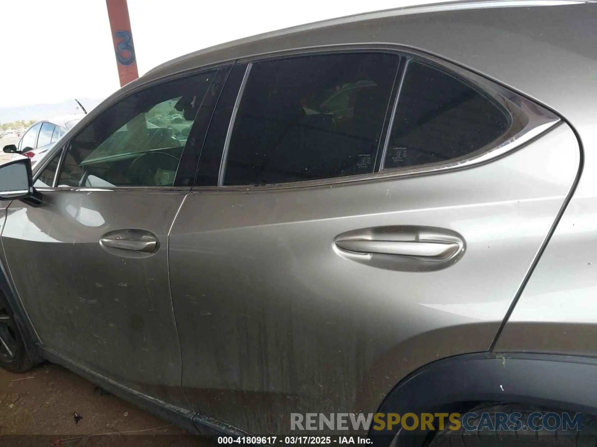 14 Photograph of a damaged car JTHY3JBH8K2014690 LEXUS UX 200 2019