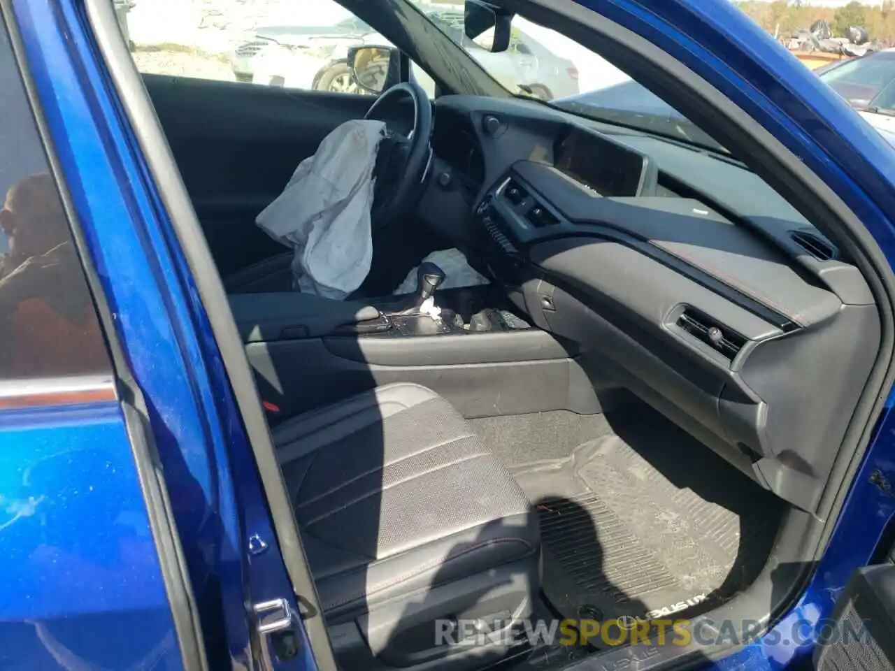 5 Photograph of a damaged car JTHY3JBHXK2014335 LEXUS UX 200 2019