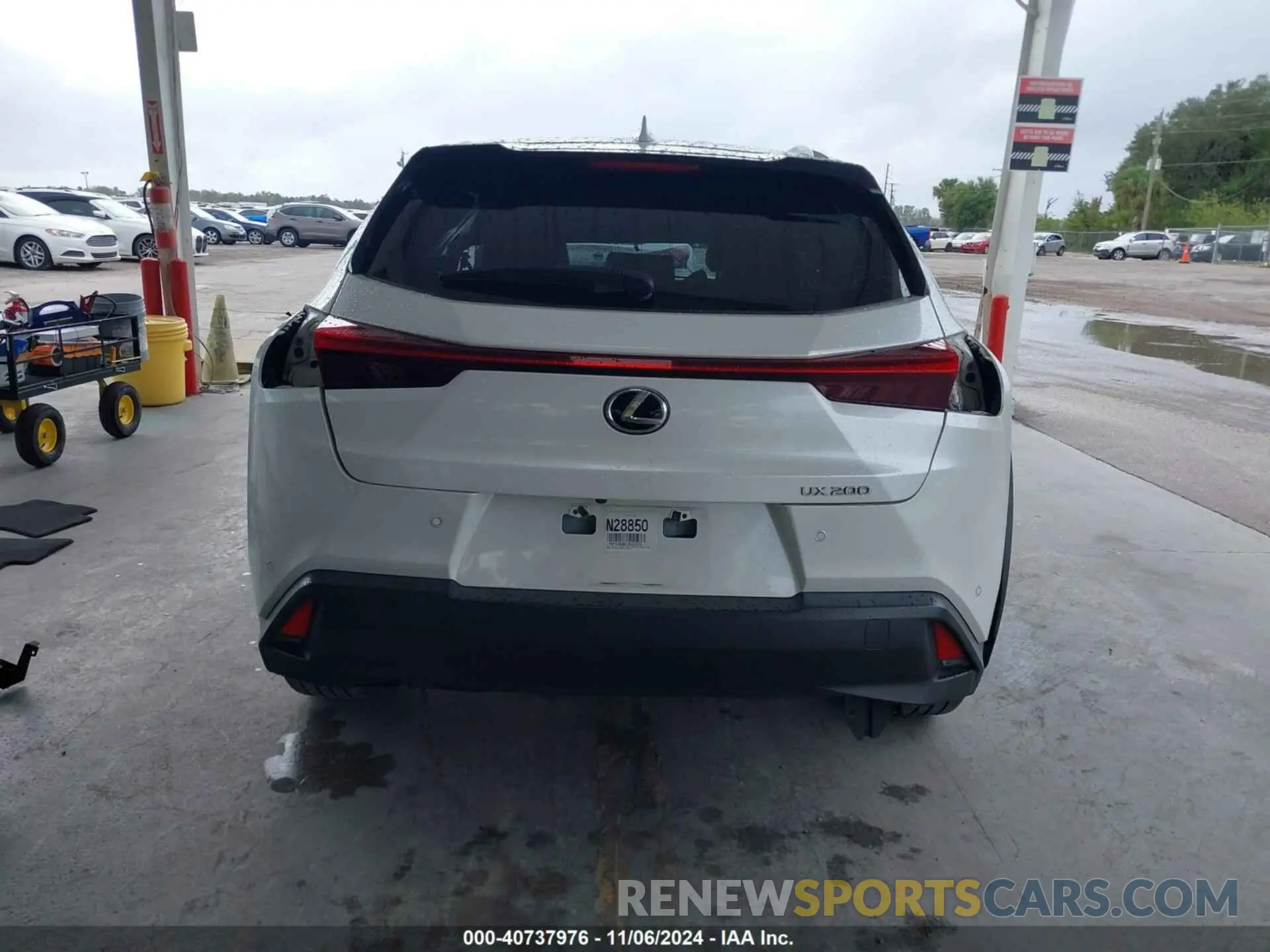17 Photograph of a damaged car JTHP3JBH0L2022375 LEXUS UX 200 2020