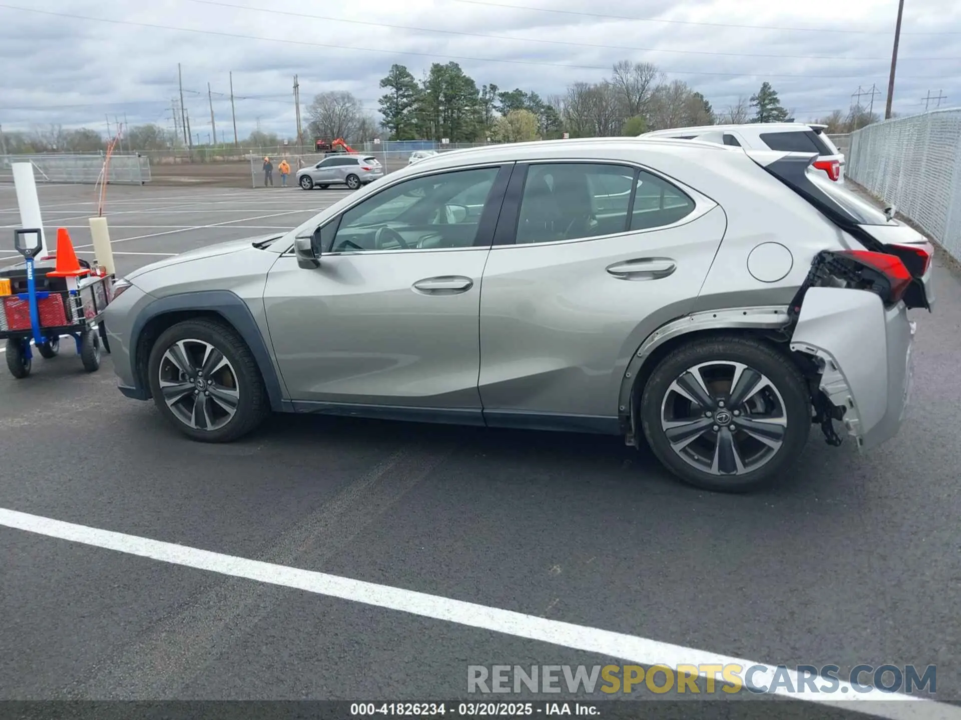 14 Photograph of a damaged car JTHP3JBH5L2024624 LEXUS UX 200 2020