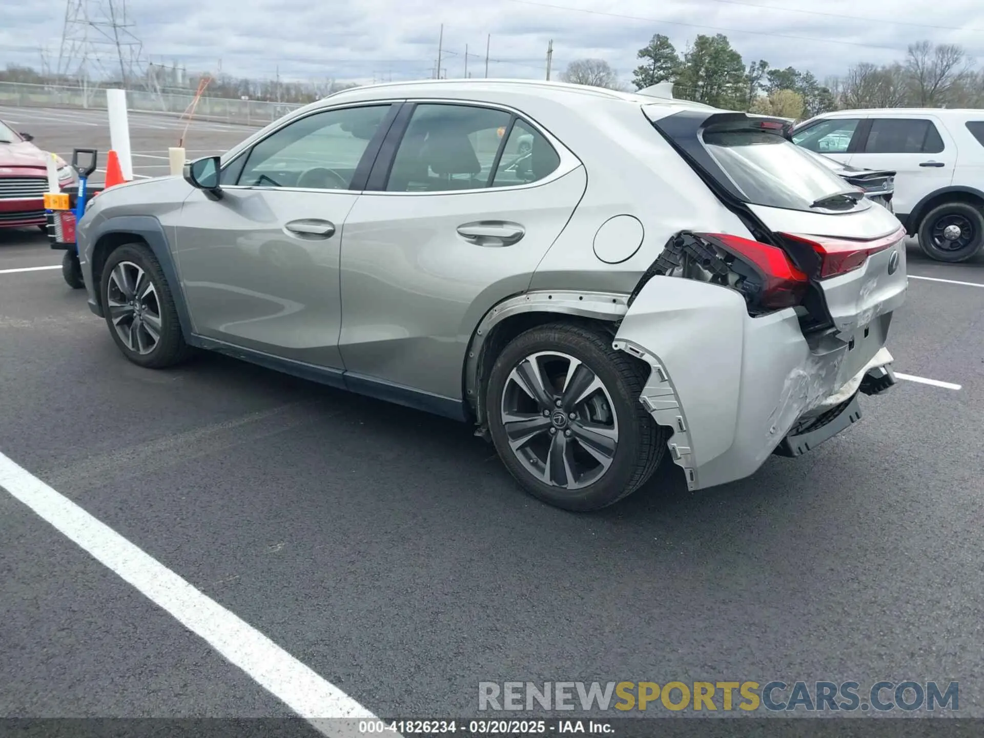 3 Photograph of a damaged car JTHP3JBH5L2024624 LEXUS UX 200 2020