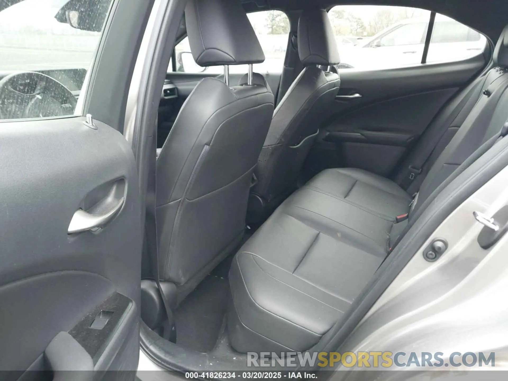 8 Photograph of a damaged car JTHP3JBH5L2024624 LEXUS UX 200 2020