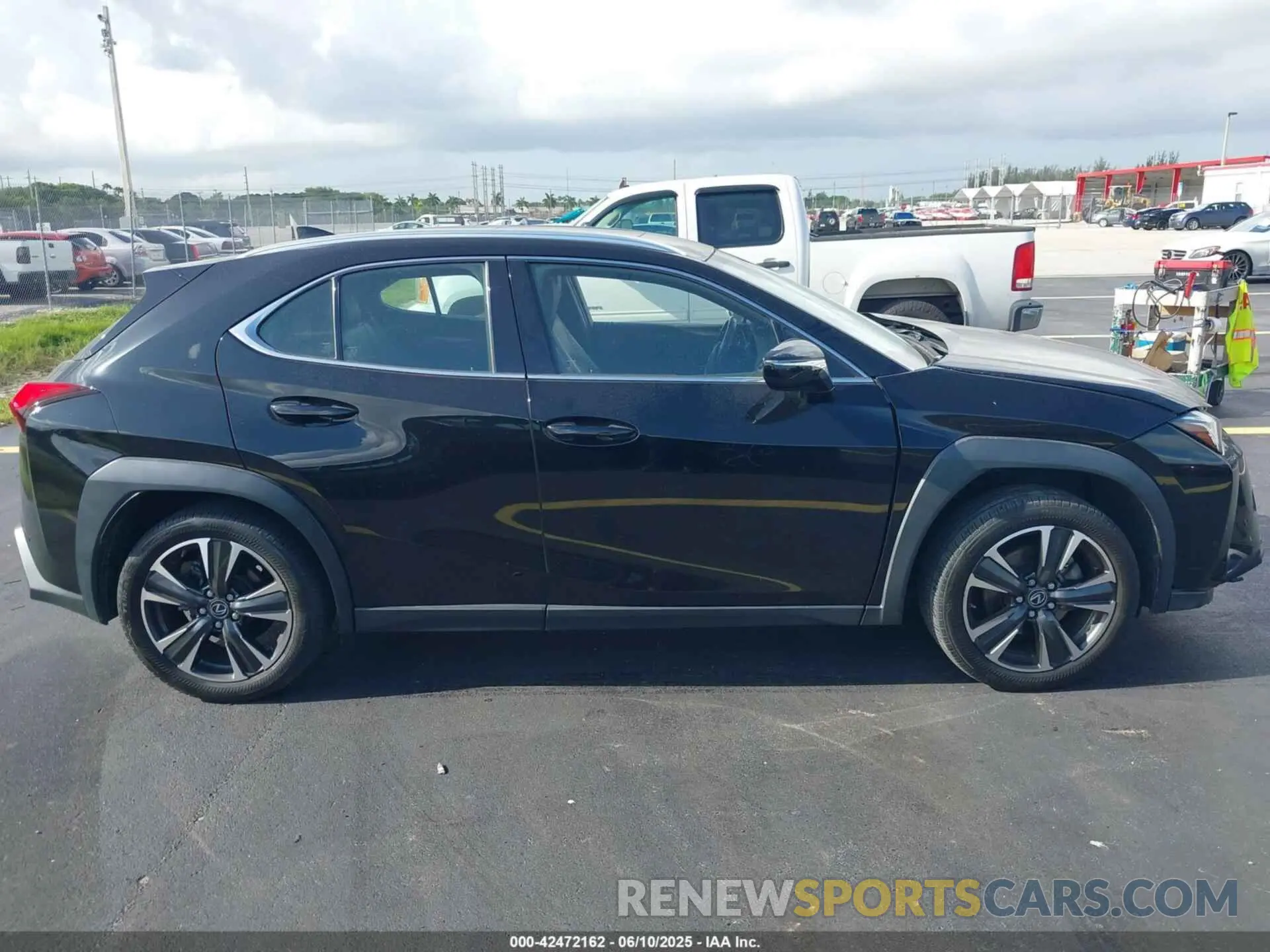 13 Photograph of a damaged car JTHP3JBH3M2032884 LEXUS UX 200 2021