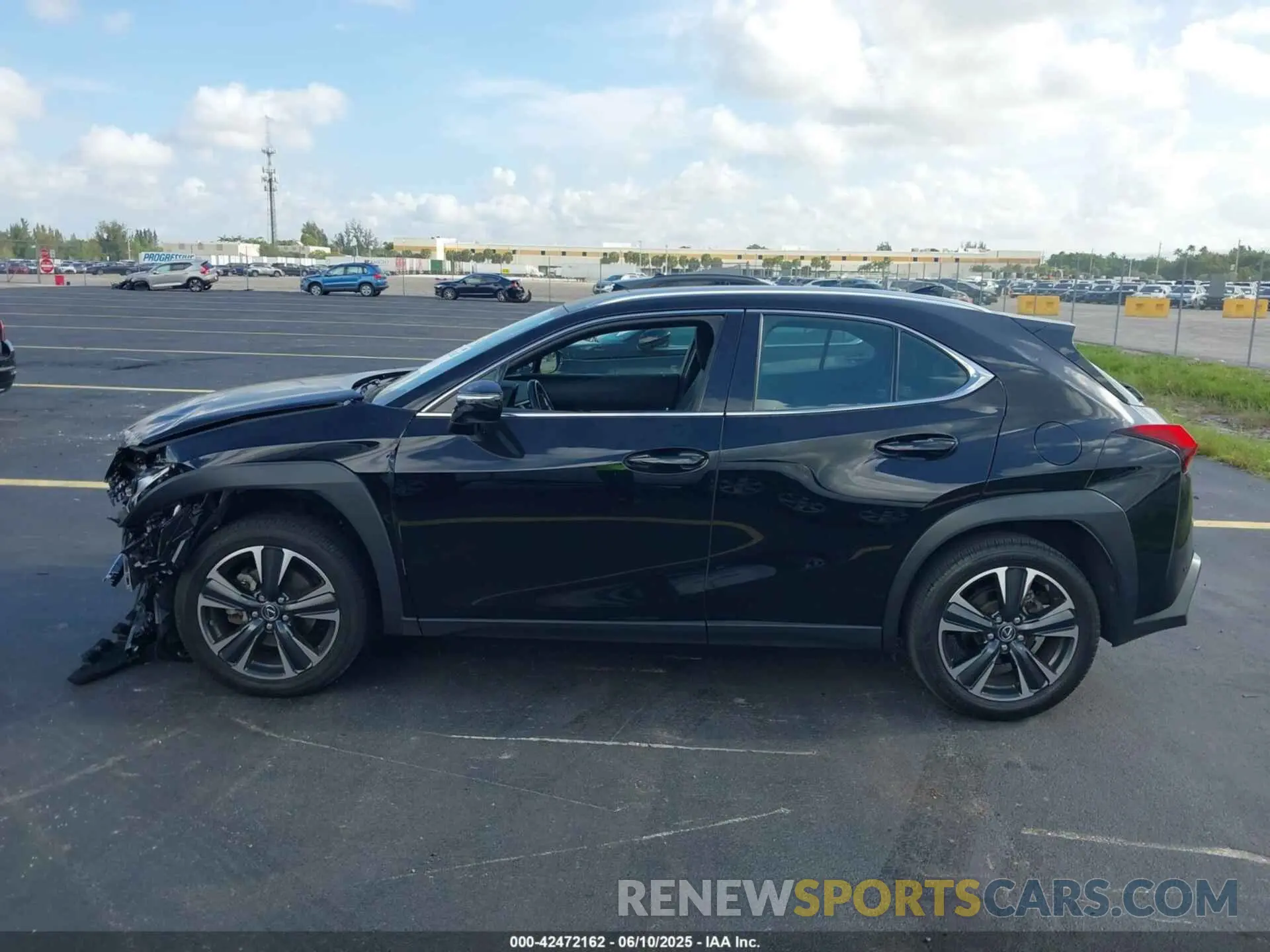 14 Photograph of a damaged car JTHP3JBH3M2032884 LEXUS UX 200 2021