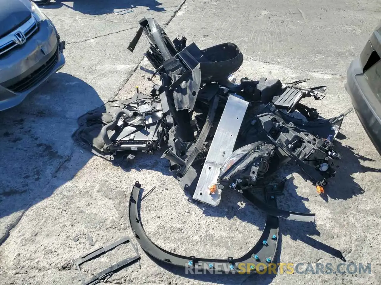 13 Photograph of a damaged car JTHX3JBH3M2037406 LEXUS UX 200 2021
