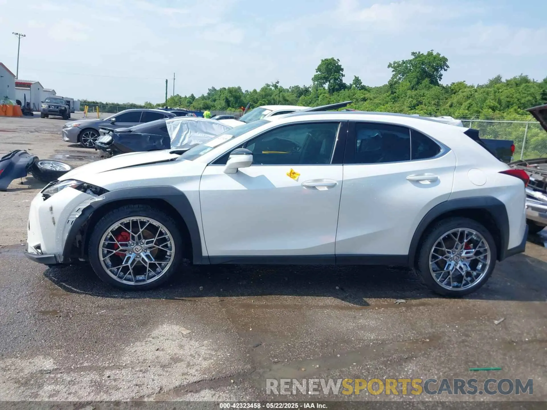 13 Photograph of a damaged car JTHX3JBH4M2032151 LEXUS UX 200 2021