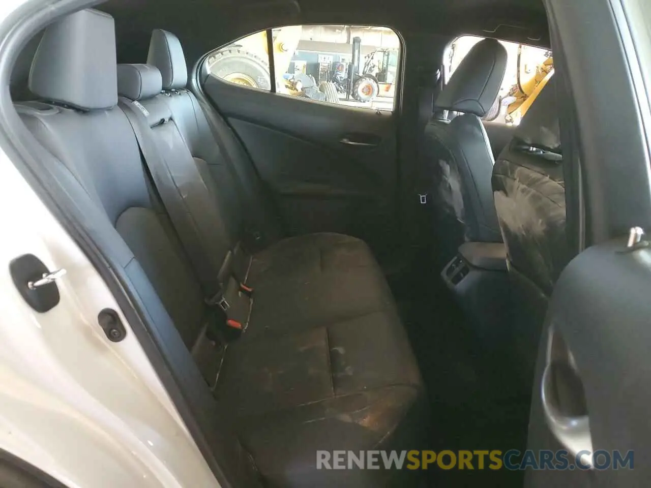 10 Photograph of a damaged car JTHX3JBH7M2035514 LEXUS UX 200 2021