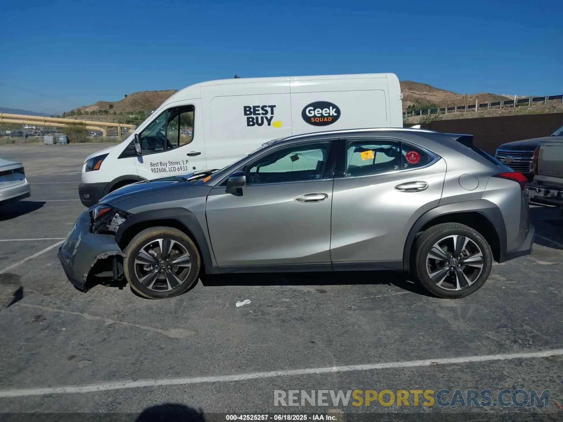 13 Photograph of a damaged car JTHX3JBH7M2039434 LEXUS UX 200 2021