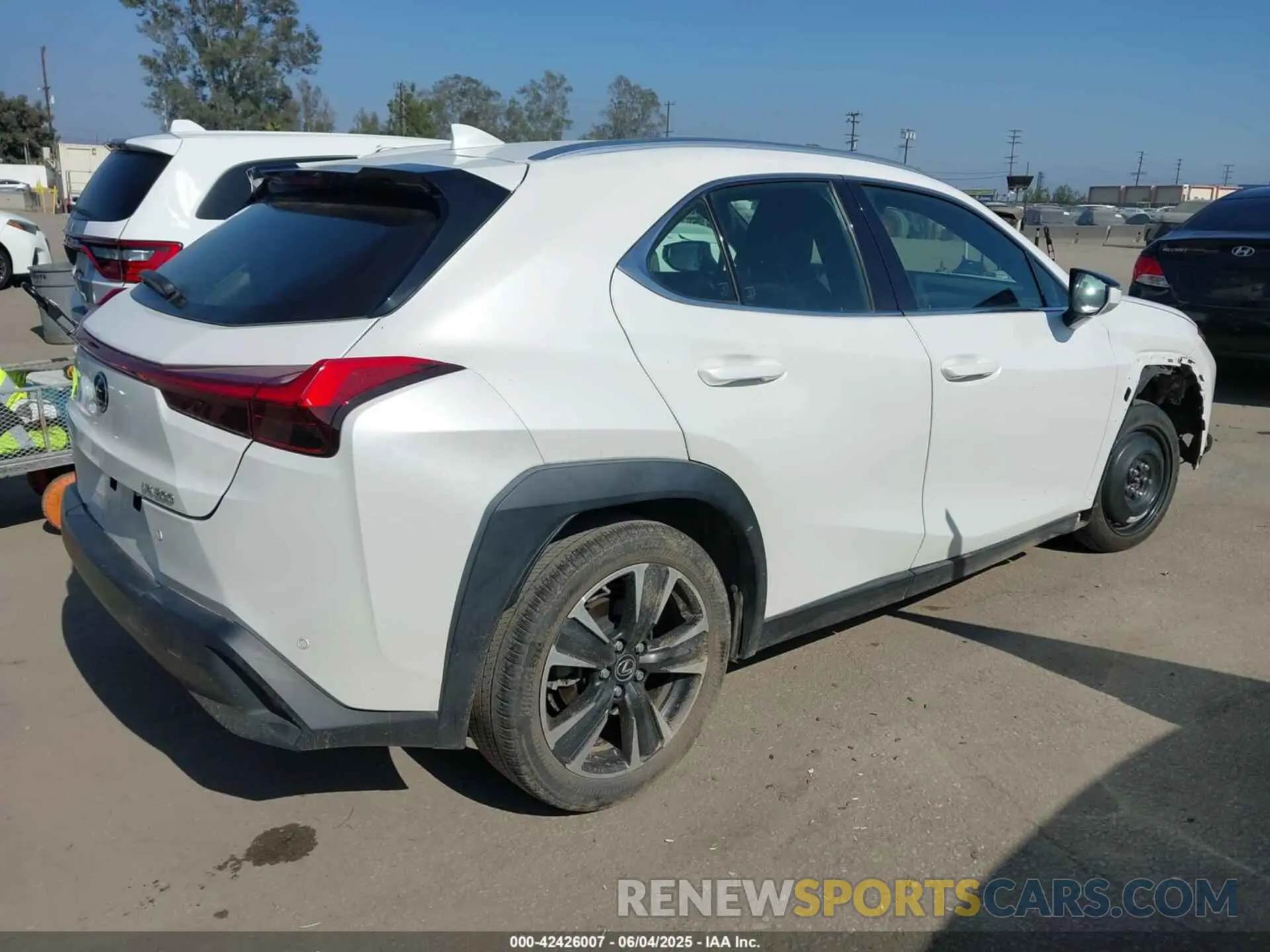 4 Photograph of a damaged car JTHX3JBH9M2036096 LEXUS UX 200 2021