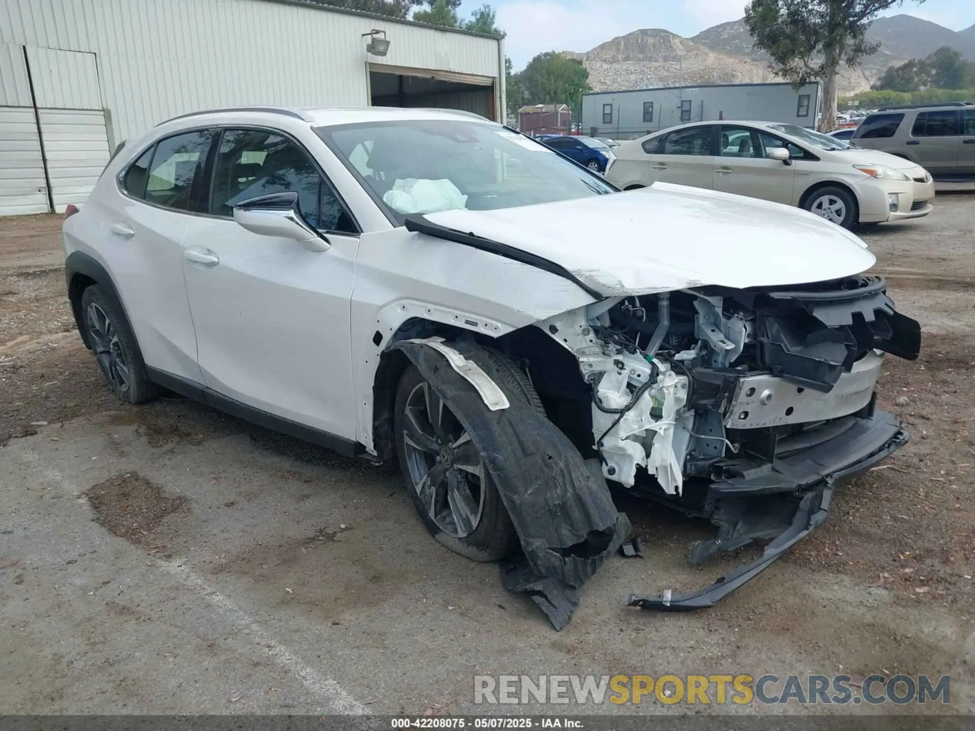 1 Photograph of a damaged car JTHX3JBHXM2037760 LEXUS UX 200 2021