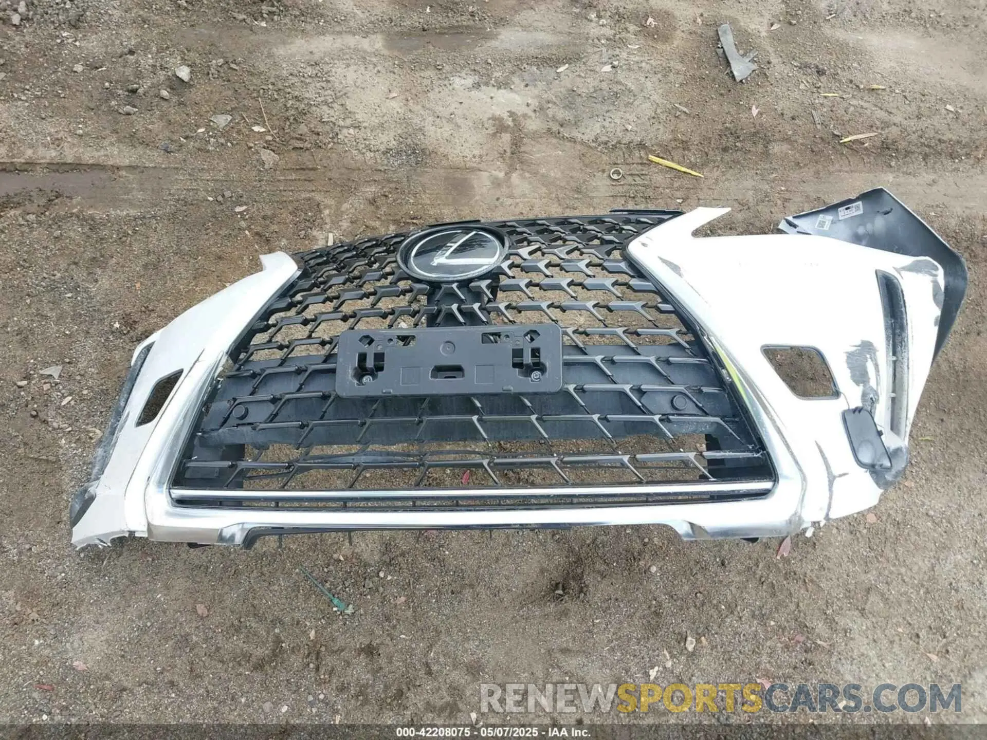 11 Photograph of a damaged car JTHX3JBHXM2037760 LEXUS UX 200 2021