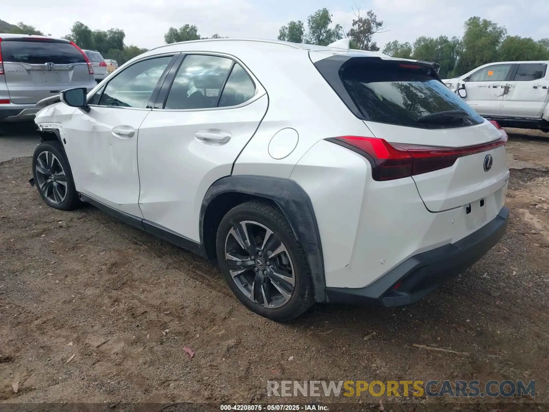 3 Photograph of a damaged car JTHX3JBHXM2037760 LEXUS UX 200 2021