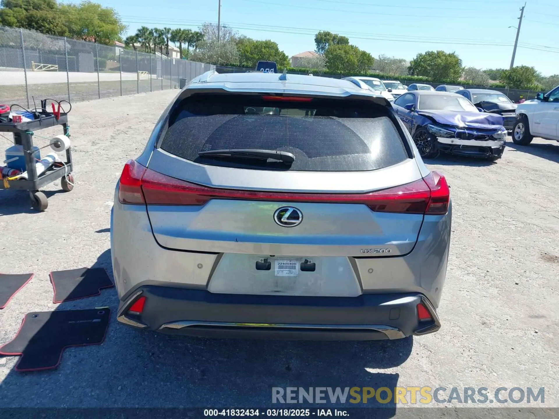 16 Photograph of a damaged car JTHE3JBH3N2056014 LEXUS UX 200 2022