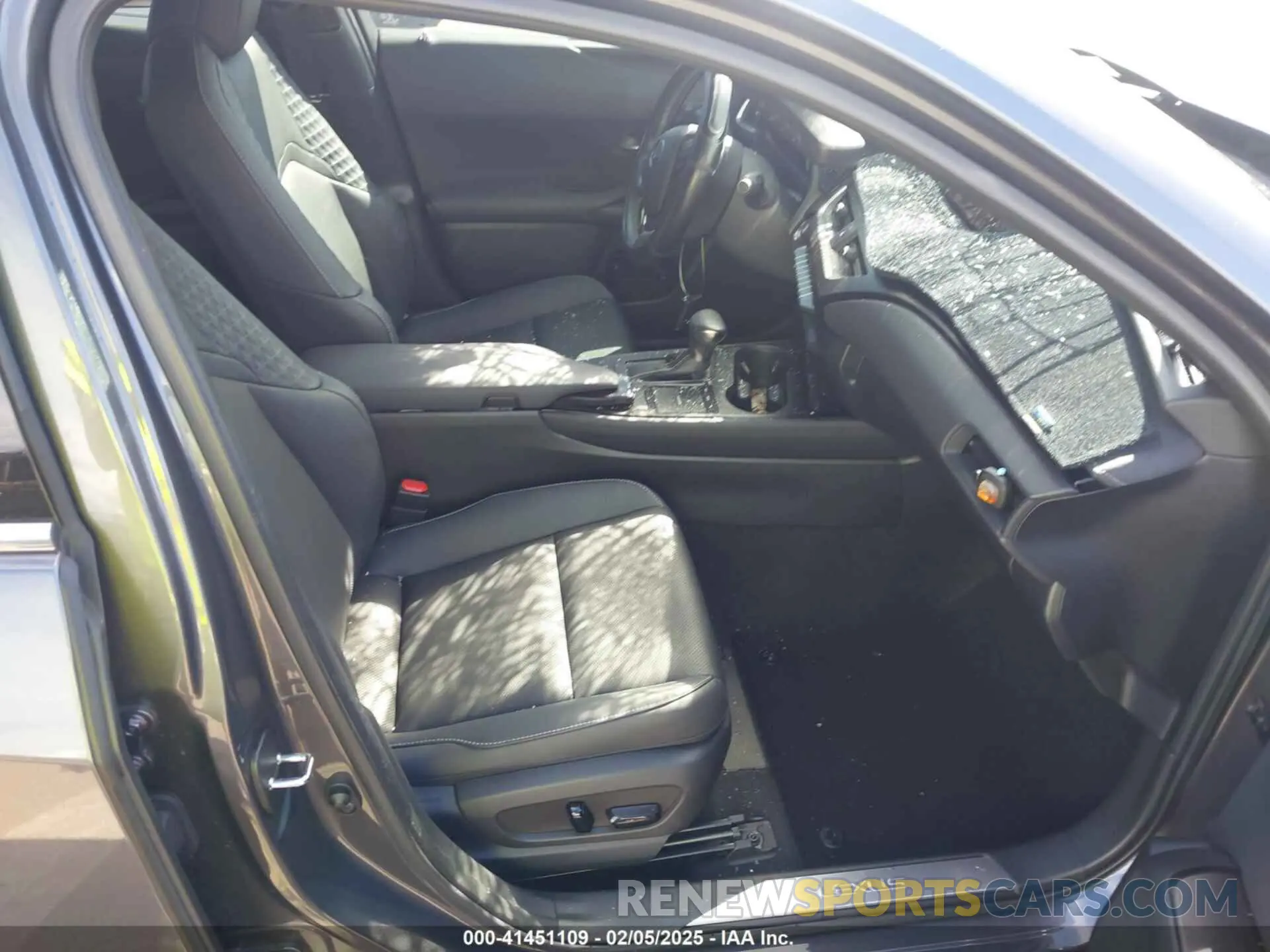 5 Photograph of a damaged car JTHL3JBH0N2046676 LEXUS UX 200 2022