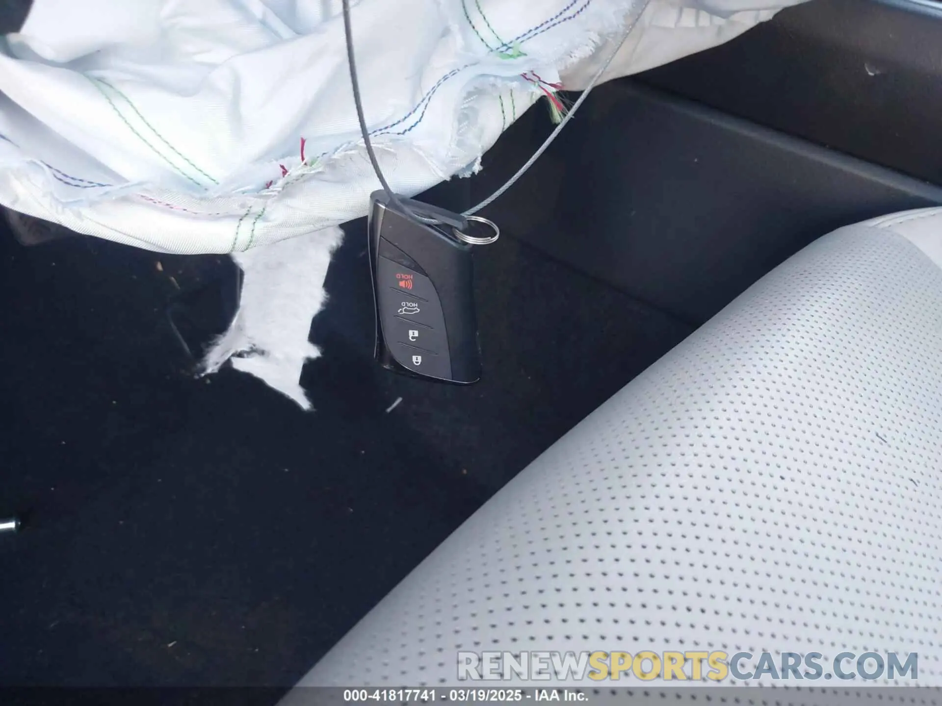 11 Photograph of a damaged car JTHP3JBH6N2048515 LEXUS UX 200 2022