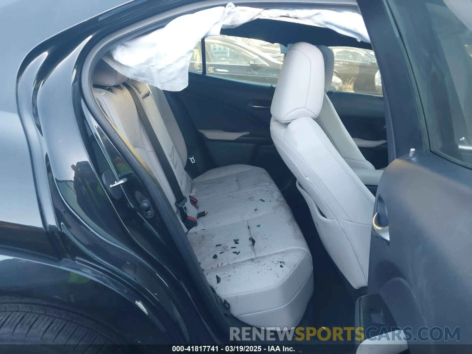 8 Photograph of a damaged car JTHP3JBH6N2048515 LEXUS UX 200 2022
