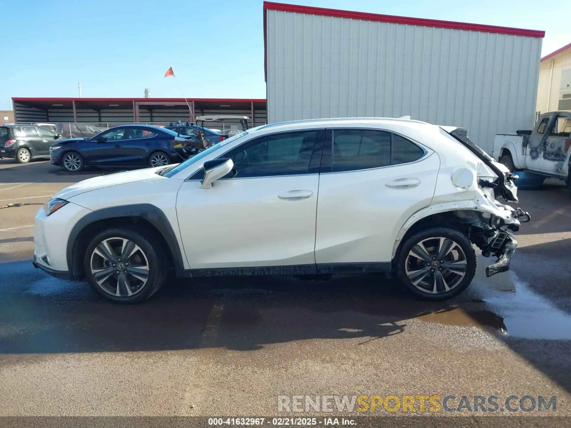 15 Photograph of a damaged car JTHX3JBH0N2055167 LEXUS UX 200 2022