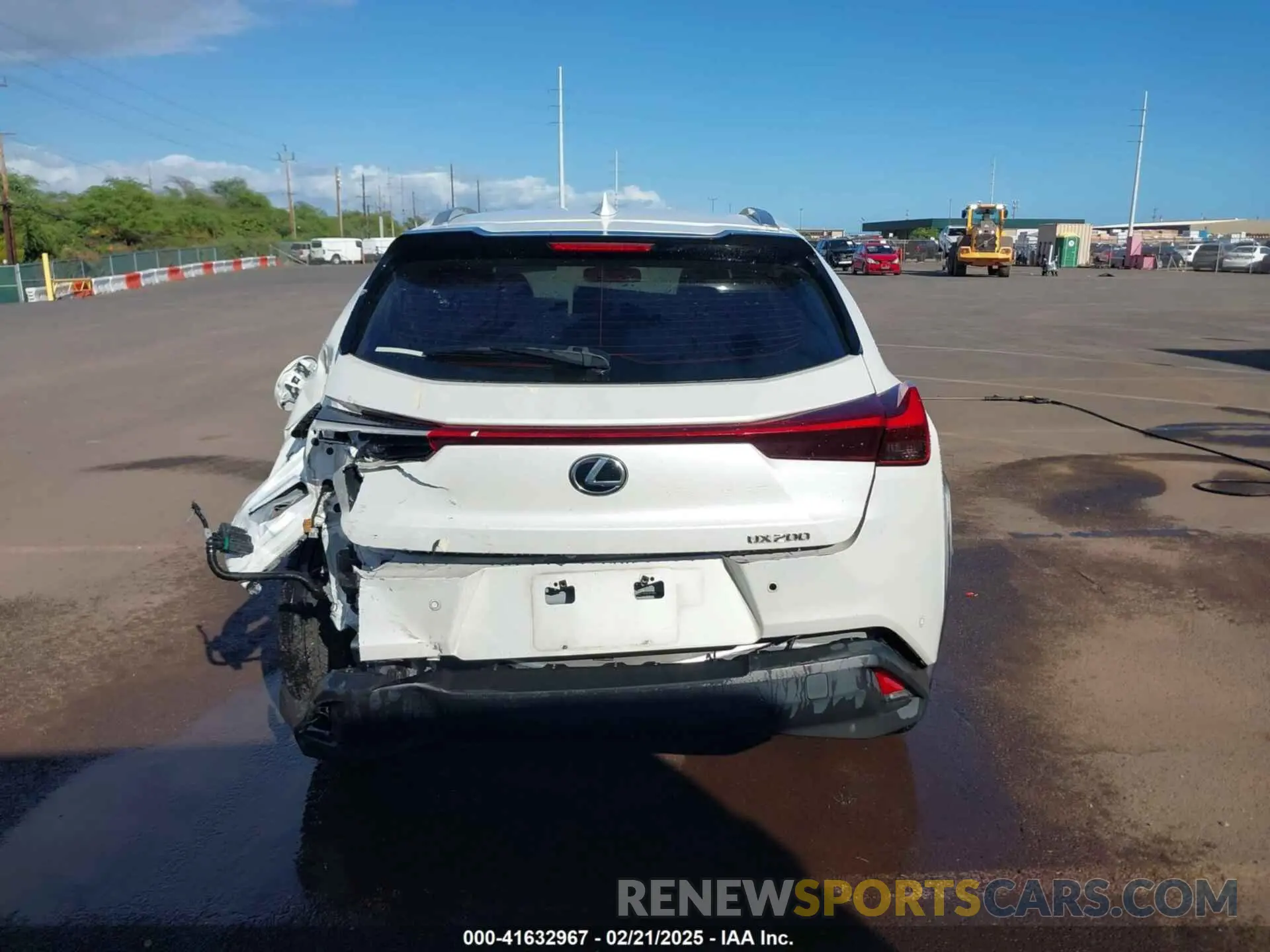 17 Photograph of a damaged car JTHX3JBH0N2055167 LEXUS UX 200 2022