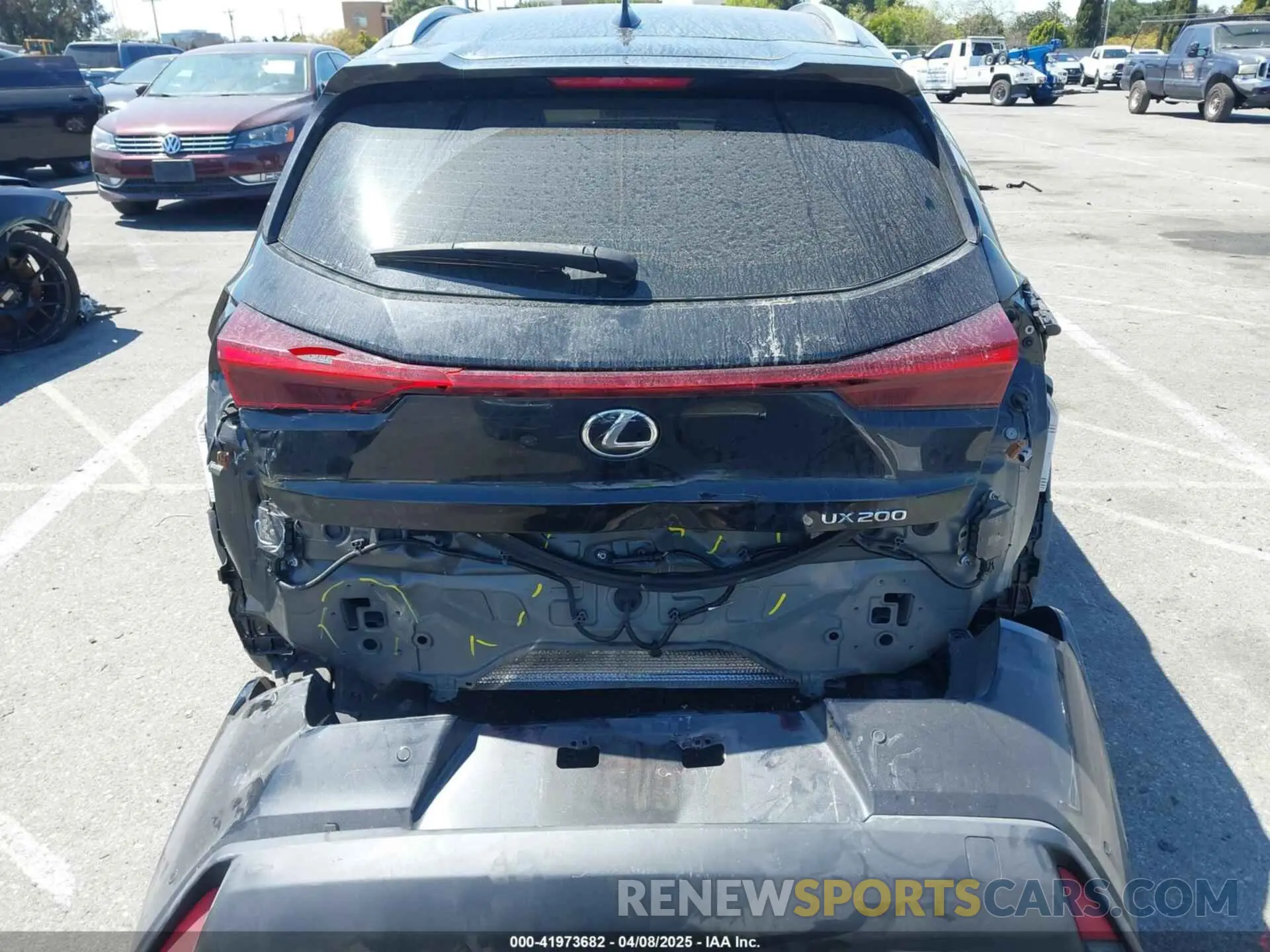 17 Photograph of a damaged car JTHX3JBH8N2047074 LEXUS UX 200 2022