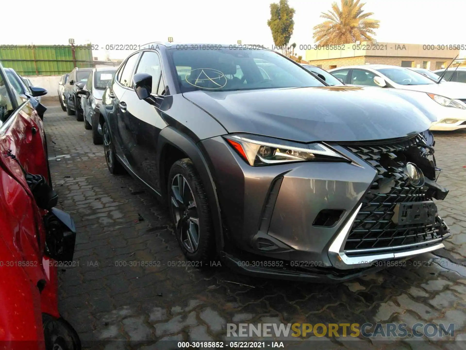 1 Photograph of a damaged car 00000000000004176 LEXUS UX 2019