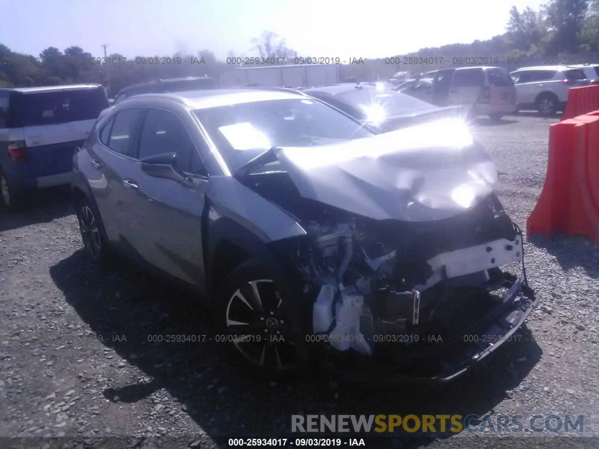 1 Photograph of a damaged car JTHU9JBH3K2001973 LEXUS UX 2019