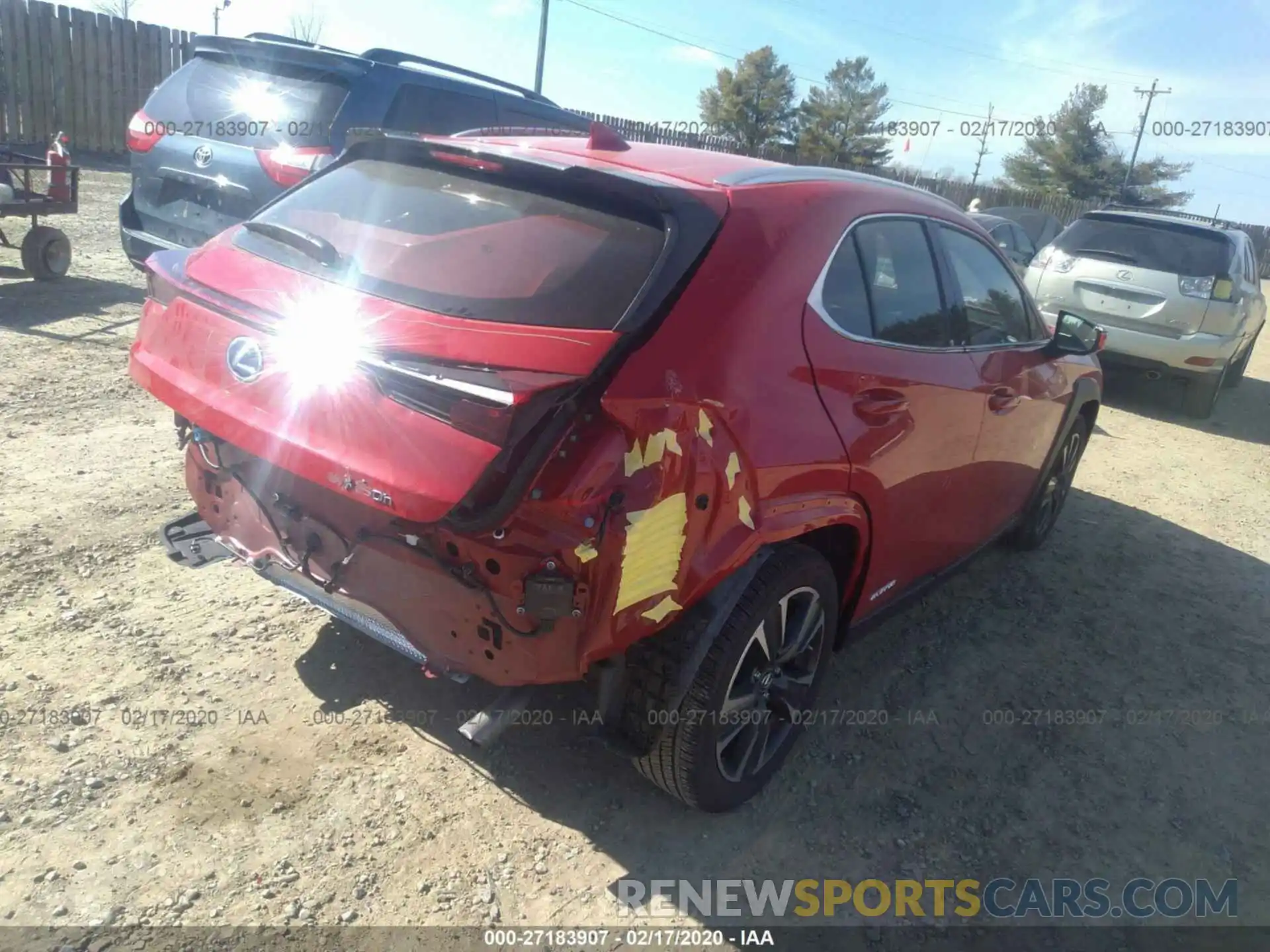 4 Photograph of a damaged car JTHU9JBH4K2014621 LEXUS UX 2019