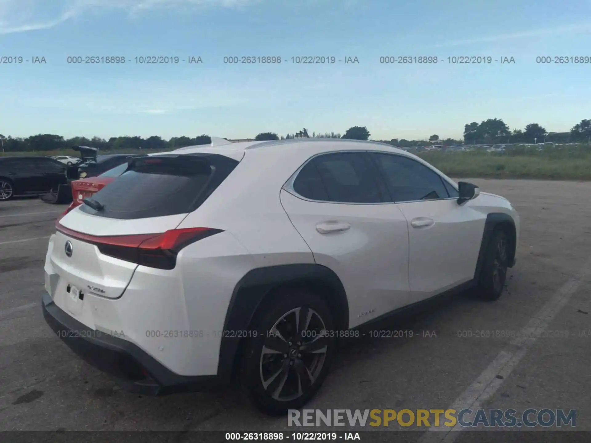 4 Photograph of a damaged car JTHU9JBH8K2002634 LEXUS UX 2019