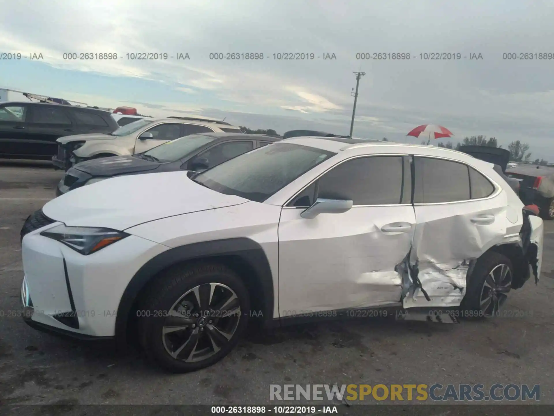 6 Photograph of a damaged car JTHU9JBH8K2002634 LEXUS UX 2019