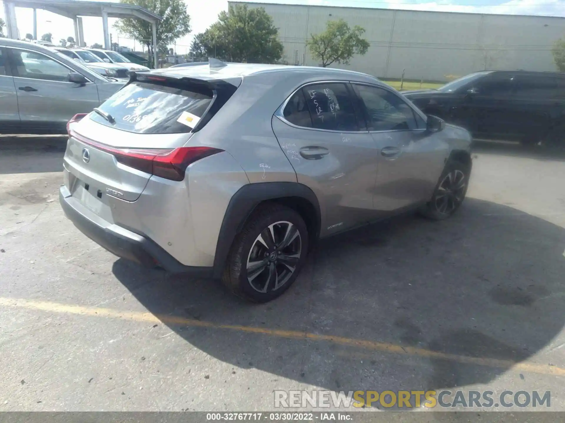 4 Photograph of a damaged car JTHU9JBH8K2013696 LEXUS UX 2019